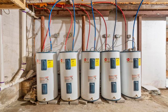 31 Whittier Street, Bridgeport, CT 06605