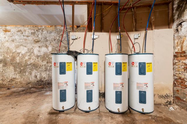 31 Whittier Street, Bridgeport, CT 06605