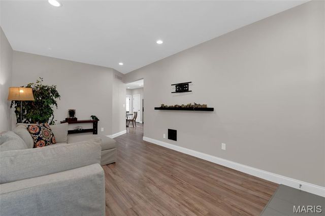 5717 Lansdowne Avenue, St Louis, MO 63109