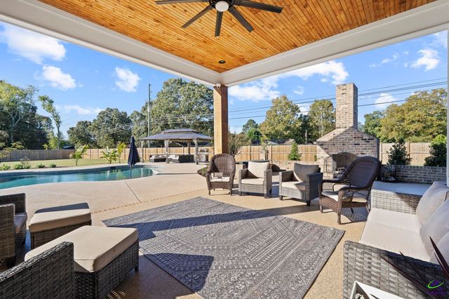 99 Bass Road, Warner Robins, GA 31088
