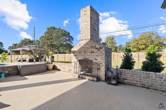 99 Bass Road, Warner Robins, GA 31088