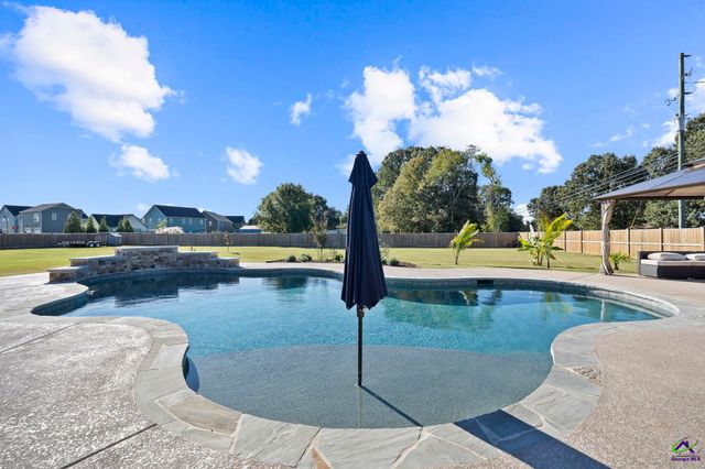 99 Bass Road, Warner Robins, GA 31088