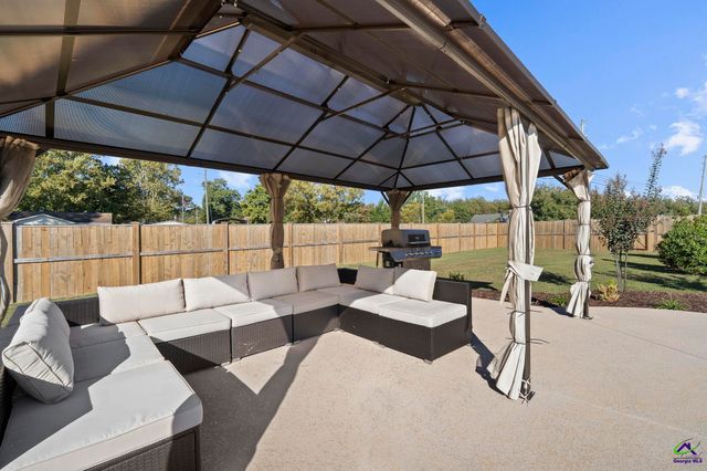 99 Bass Road, Warner Robins, GA 31088