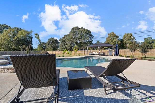 99 Bass Road, Warner Robins, GA 31088