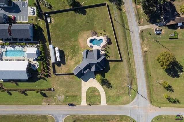 99 Bass Road, Warner Robins, GA 31088