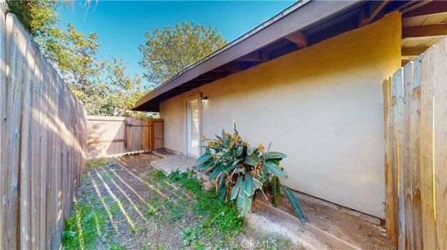 205 Waring, Riverside, CA 92507