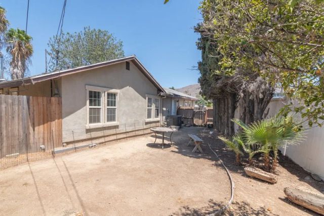 205 Waring, Riverside, CA 92507