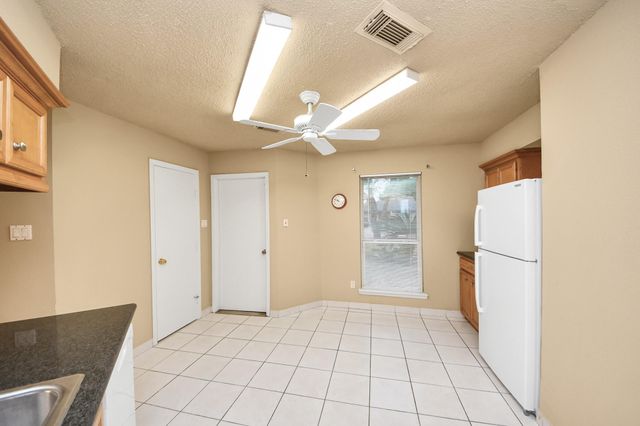 10711 Forest Leaf Drive, Sugar Land, TX 77498