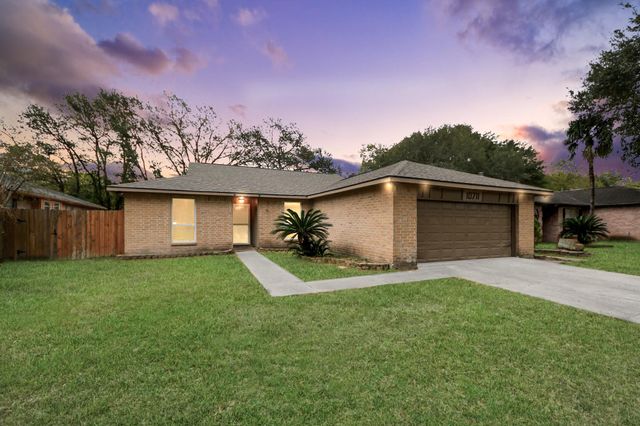 10711 Forest Leaf Drive, Sugar Land, TX 77498
