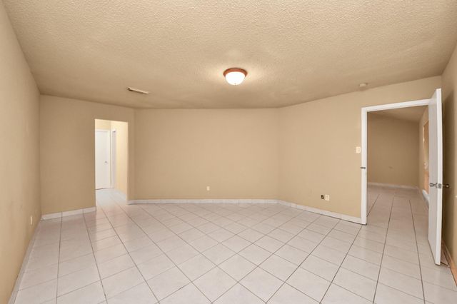 10711 Forest Leaf Drive, Sugar Land, TX 77498