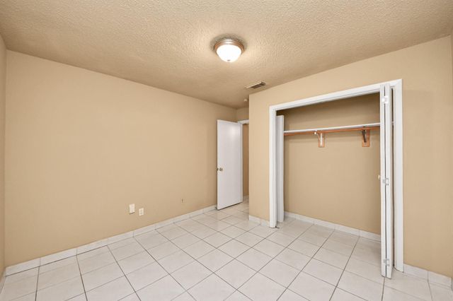 10711 Forest Leaf Drive, Sugar Land, TX 77498