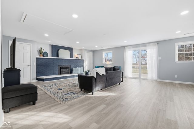 45 Main Cross, Greenfield, IN 46140