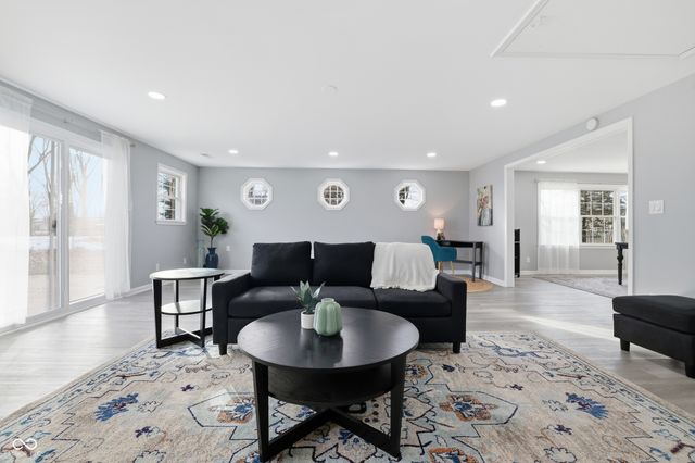 45 Main Cross, Greenfield, IN 46140