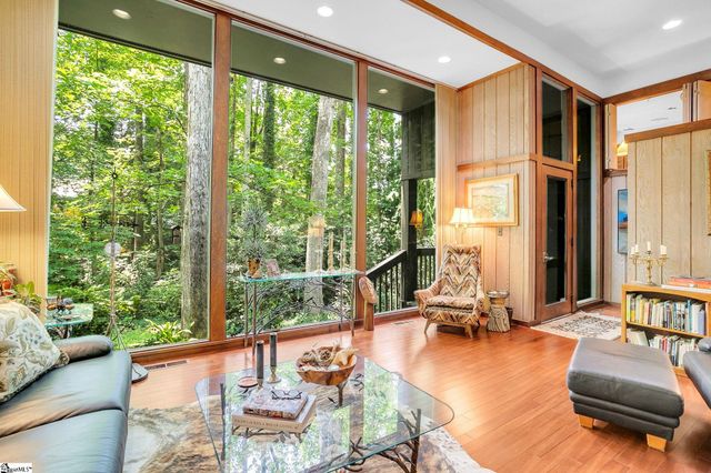 2 Craigwood Road, Greenville, SC 29607