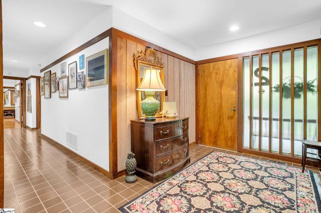 2 Craigwood Road, Greenville, SC 29607