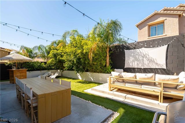 10010 Pasque Flower Court, Las Vegas, NV 89178