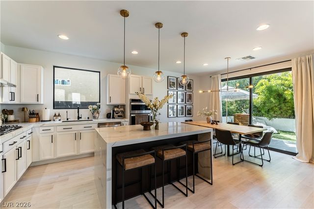 10010 Pasque Flower Court, Las Vegas, NV 89178
