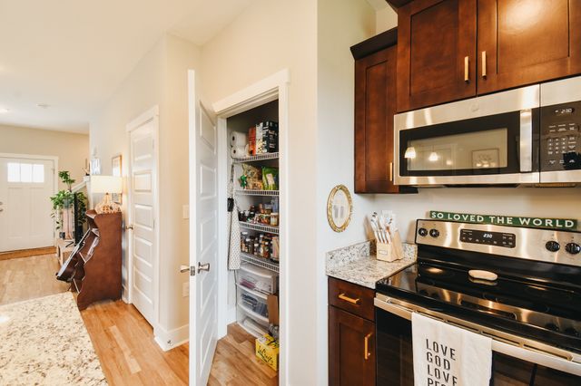 1063 Wells Way, Spring Hill, TN 37174