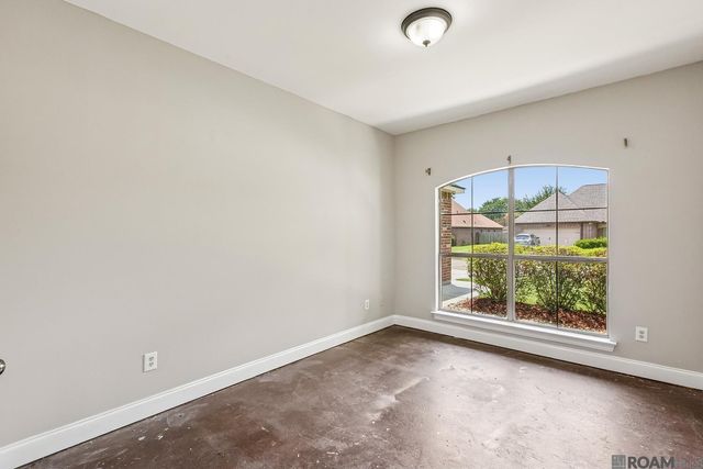 16348 Turning Leaf Dr, Prairieville, LA 70769