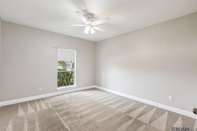 16348 Turning Leaf Dr, Prairieville, LA 70769