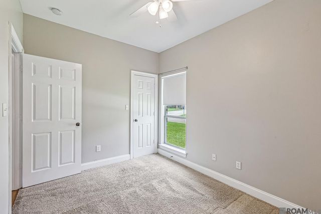 16348 Turning Leaf Dr, Prairieville, LA 70769
