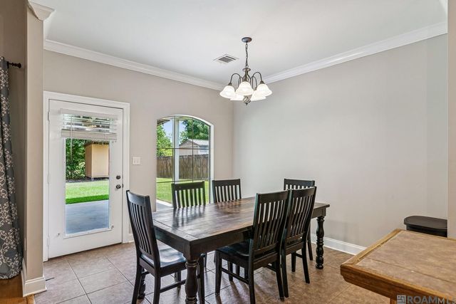16348 Turning Leaf Dr, Prairieville, LA 70769