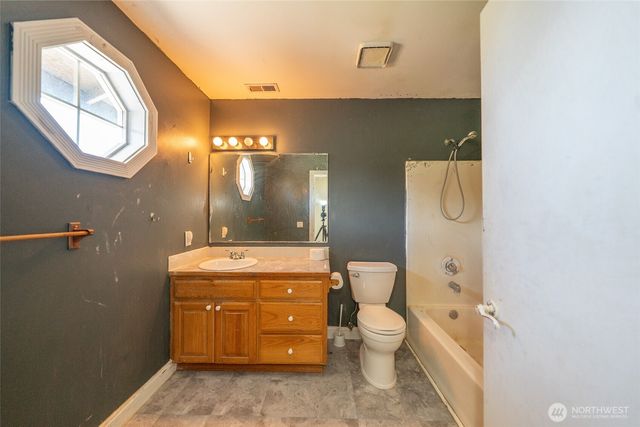 13216 Rocking S Lane SE, Yelm, WA 98597