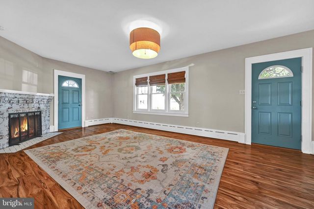 111 S LOCUST ST, Myerstown, PA 17067