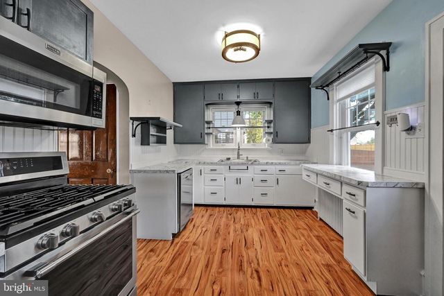 111 S LOCUST ST, Myerstown, PA 17067