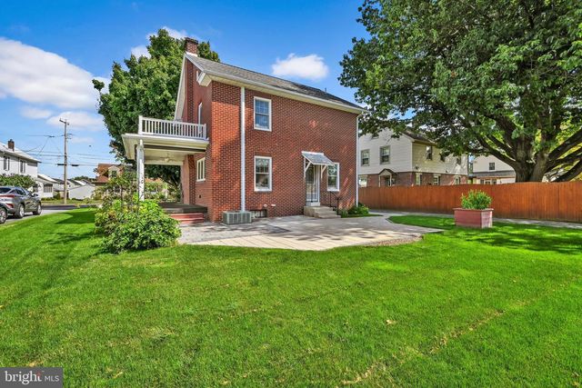 111 S LOCUST ST, Myerstown, PA 17067