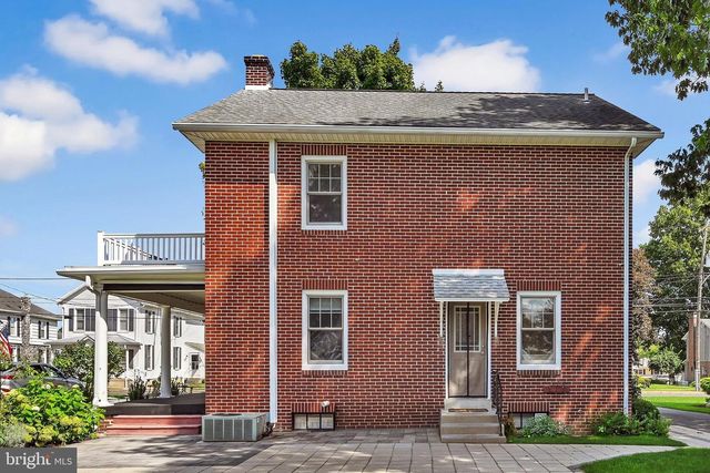 111 S LOCUST ST, Myerstown, PA 17067