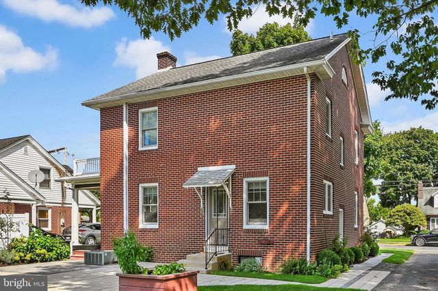 111 S LOCUST ST, Myerstown, PA 17067