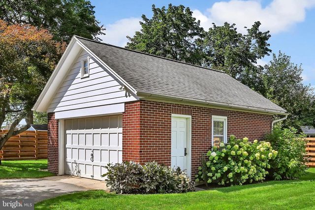 111 S LOCUST ST, Myerstown, PA 17067