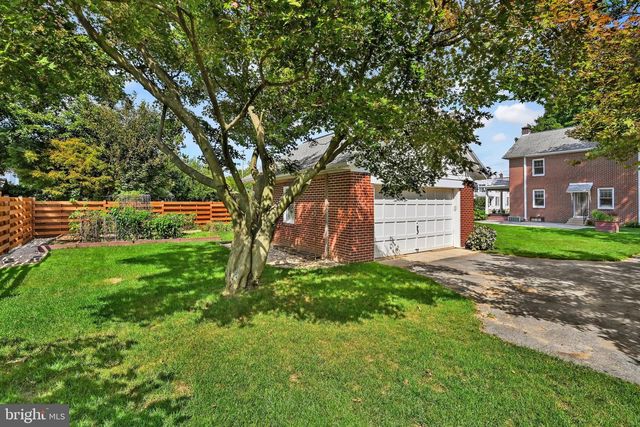 111 S LOCUST ST, Myerstown, PA 17067
