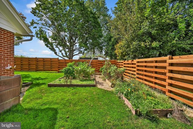 111 S LOCUST ST, Myerstown, PA 17067