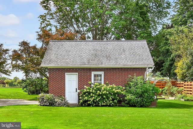 111 S LOCUST ST, Myerstown, PA 17067