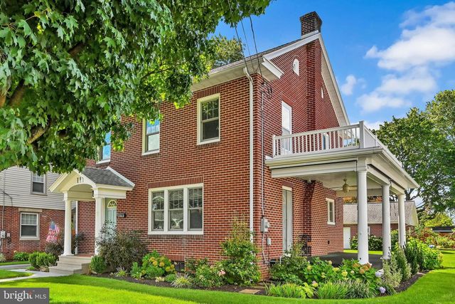 111 S LOCUST ST, Myerstown, PA 17067