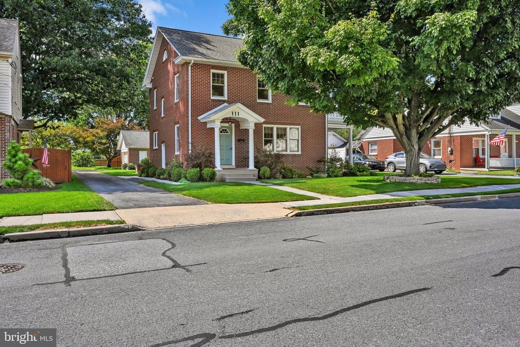 111 S LOCUST ST, Myerstown, PA 17067