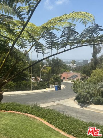 3690 Crownridge Drive, Sherman Oaks, CA 91403
