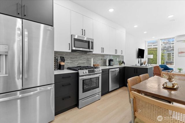 4301 26th Avenue SW, Seattle, WA 98106