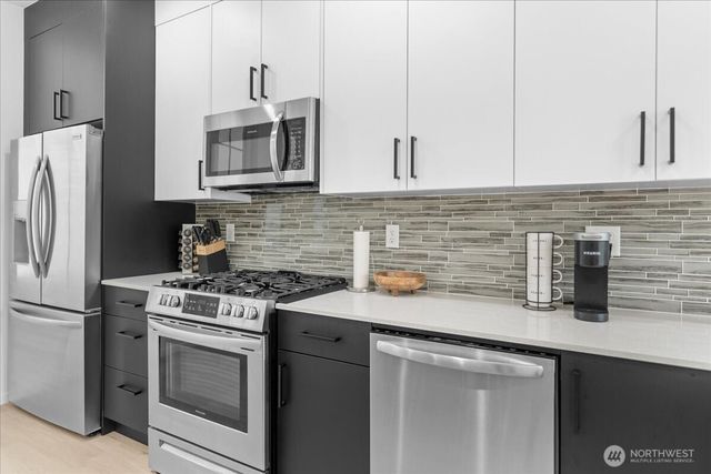 4301 26th Avenue SW, Seattle, WA 98106