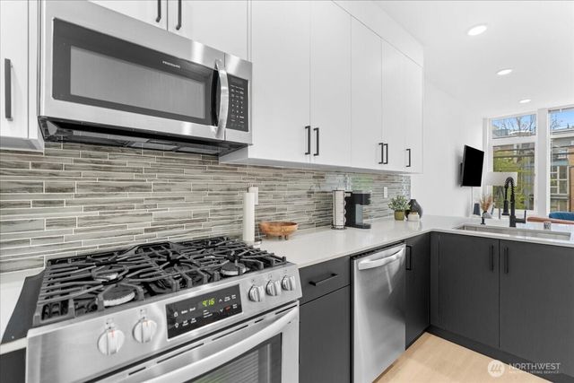 4301 26th Avenue SW, Seattle, WA 98106