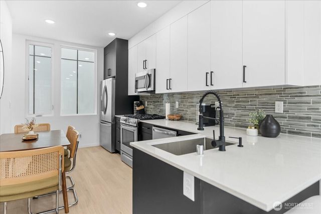 4301 26th Avenue SW, Seattle, WA 98106
