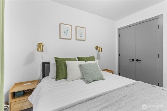 4301 26th Avenue SW, Seattle, WA 98106