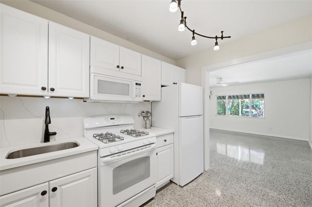 1614 NE 7th Street, Fort Lauderdale, FL 33304