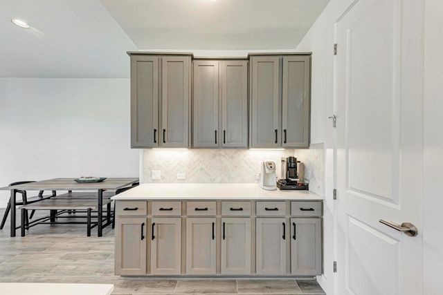 521 Elm Green ST, Hutto, TX 78634