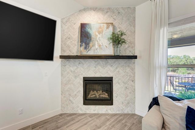 521 Elm Green ST, Hutto, TX 78634