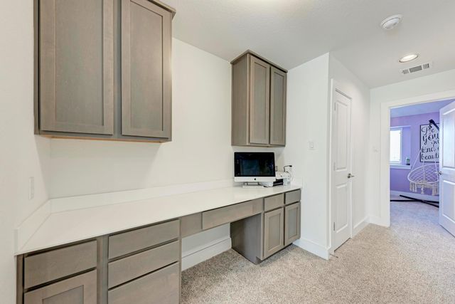 521 Elm Green ST, Hutto, TX 78634