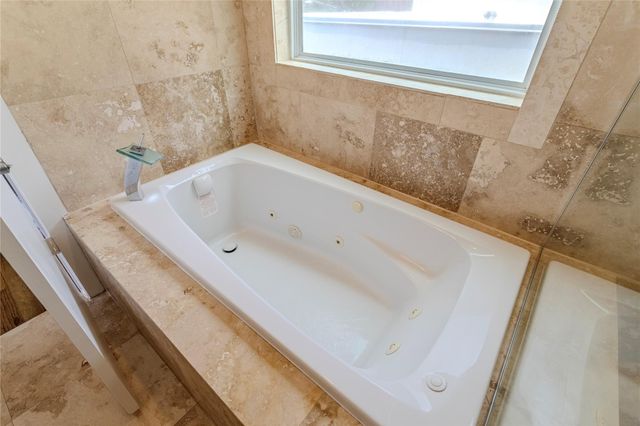 1414 Laird Street A, Houston, TX 77008