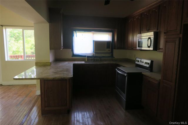 4230 state rt 32 2, New Windsor, NY 12553